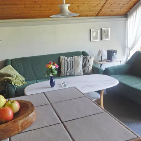 Two-bedroom Holiday In 26 *