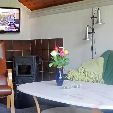 Two-bedroom Holiday In 26